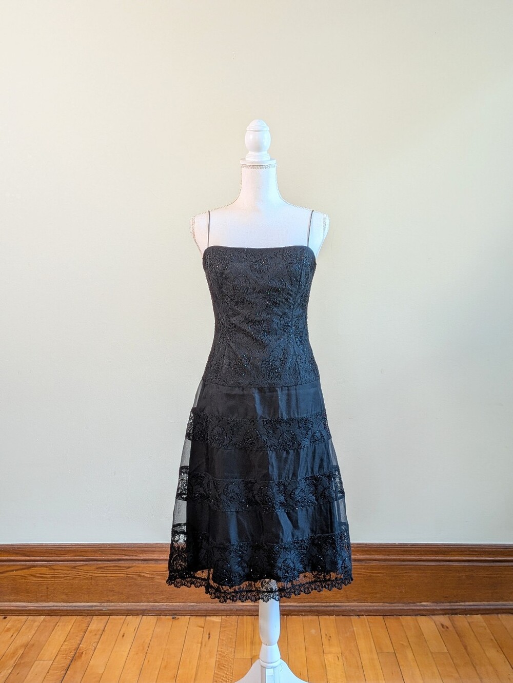 Y2K Black Lace Spaghetti-Strap Dress